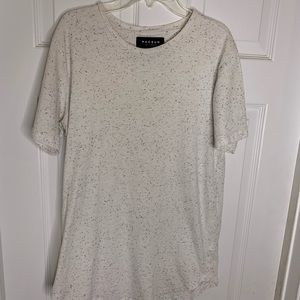 🔥Hot Sale🔥Men T Shirt. Color: white/Grey. Size: Small